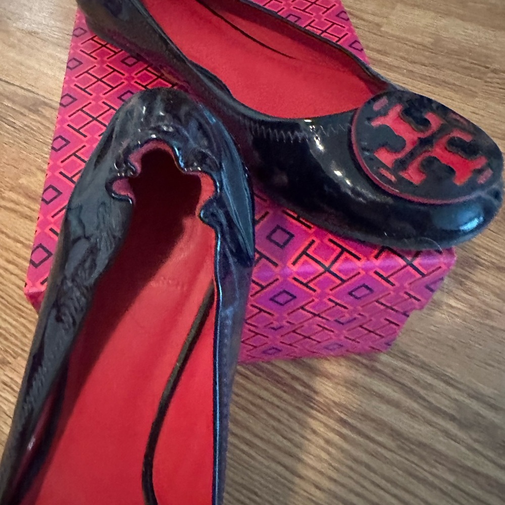 #Toryburch navy blue red flats